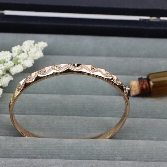 Chic Rose Gold Zigzag Bangle with Crystal Accents, XPBL0569 - Picture 12 of 12